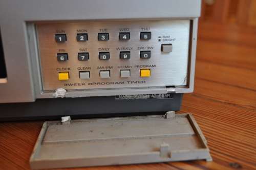Vintage Hitachi Portable Video Cassette Recorder And Tuner (selling as is)