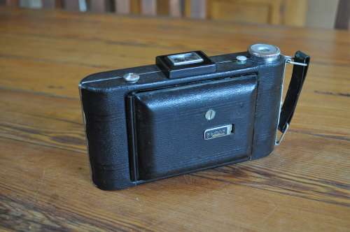 Vintage Kodak Vigilant Six 20 Film Camera