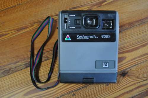 Vintage Kodak 920 Instant Camera (selling as is)