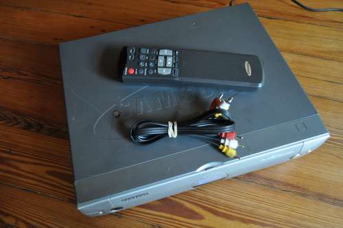 Samsung 6 Head VHS Video Cassette Recorder With Remote