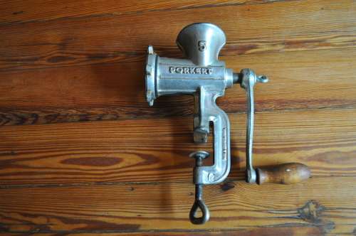 Vintage Hand Crank Meat Grinder No 5
