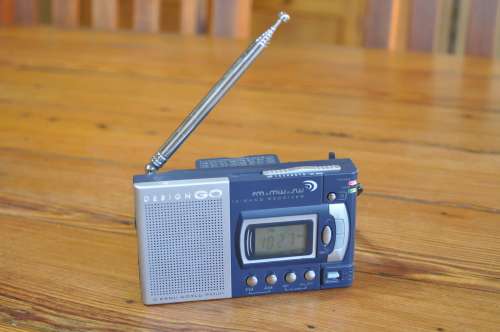 Design Go 10 Band Fm/Am Portable Pocket Radio