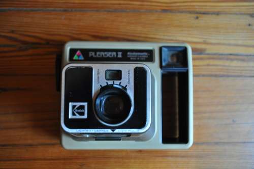 Vintage Kodak Pleaser II Camera