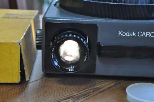 Vintage Kodak Slide Projector Takes 80 Slides