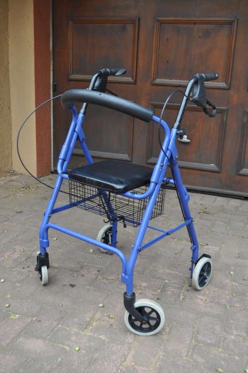 4 Wheel Walker With Brakes & Seat [FOR COLLECTION ONLY, NO POSTAGE]