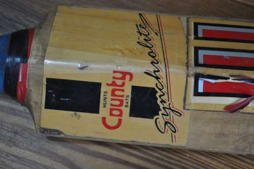County Red Dot Old School Cricket Bat
