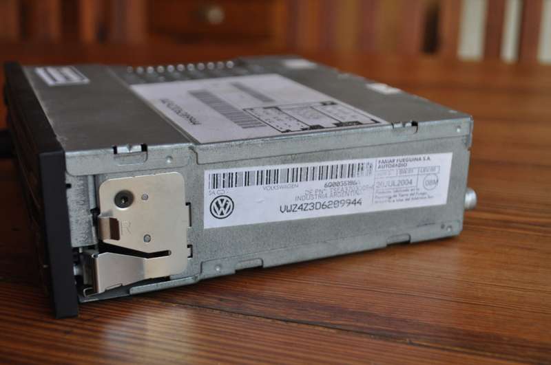 Volkswagen Front Load Car CD Player Not Tested