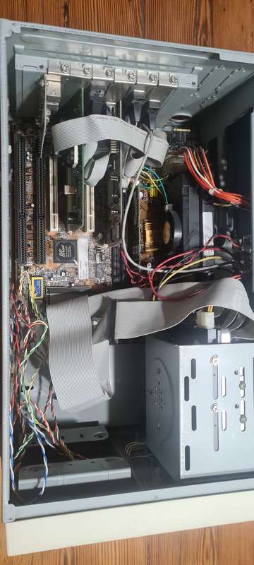 Vintage Pentium II 350 mhz Computer Desktop