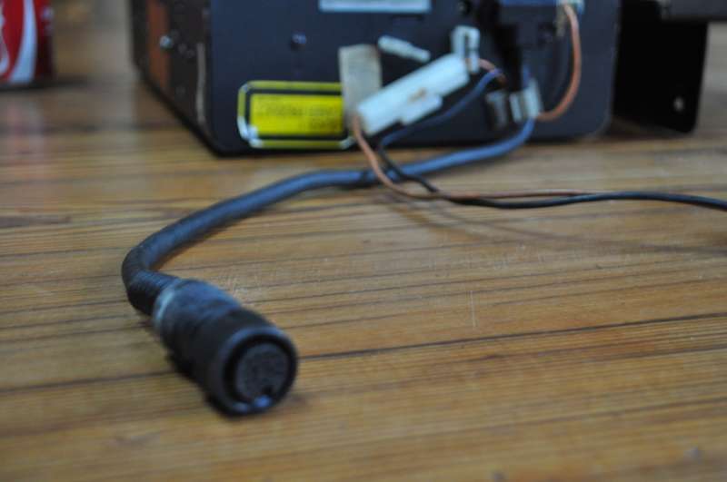 BMW 6 Disc CD Changer With Bracket