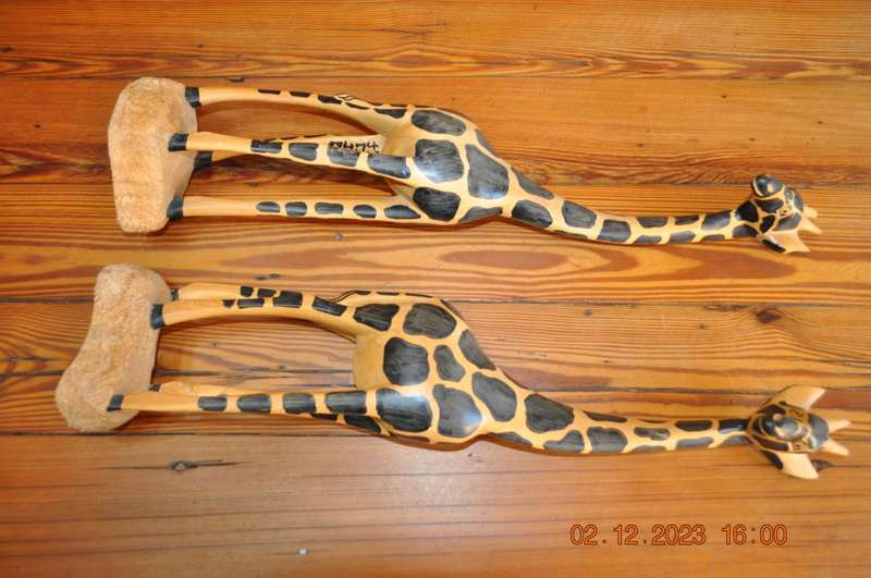 Wooden Giraffes x Two