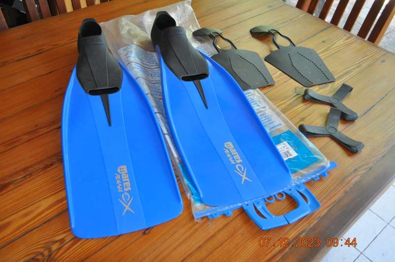Mares Plana Scuba Fins (size 10-11)