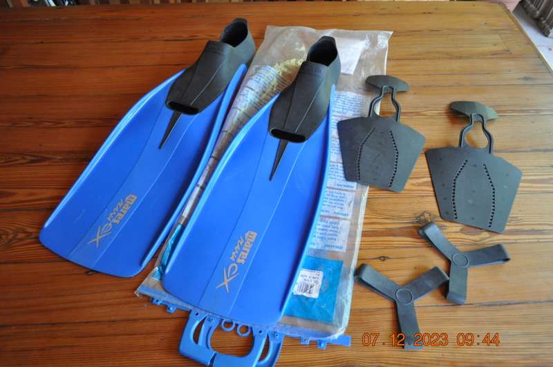 Mares Plana Scuba Fins (size 10-11)