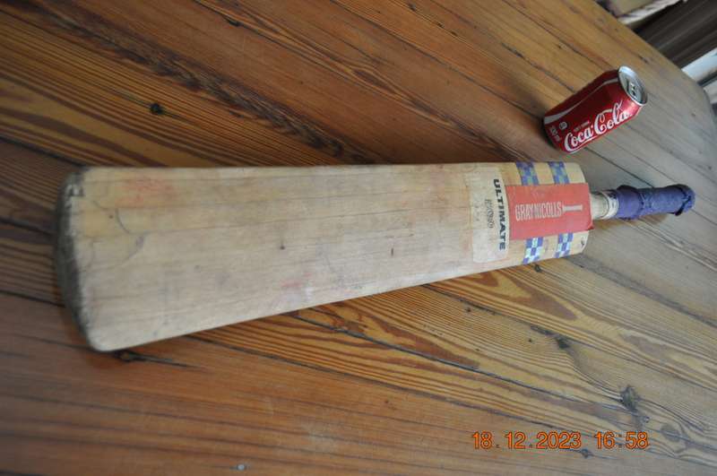 Gray Nicolls Ultimate 500 Old School Cricket Bat
