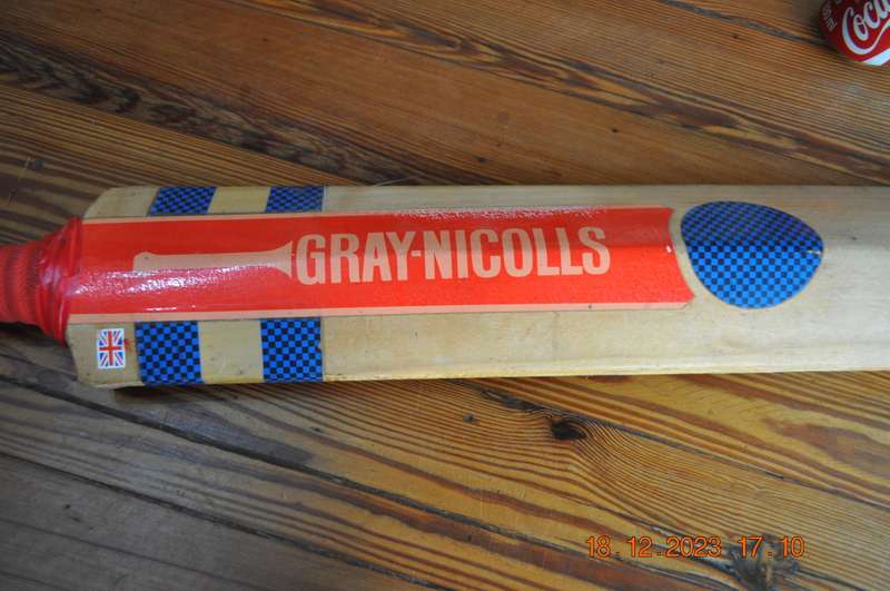 Gray Nicolls Extrafibre Old School Cricket Bat