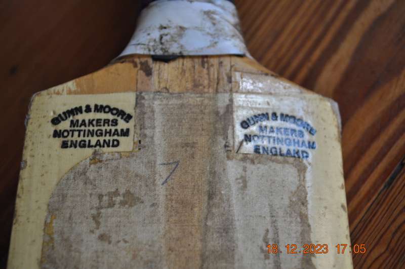 Vintage Gunn and Moore Score Master Special Old School Cricket Bat
