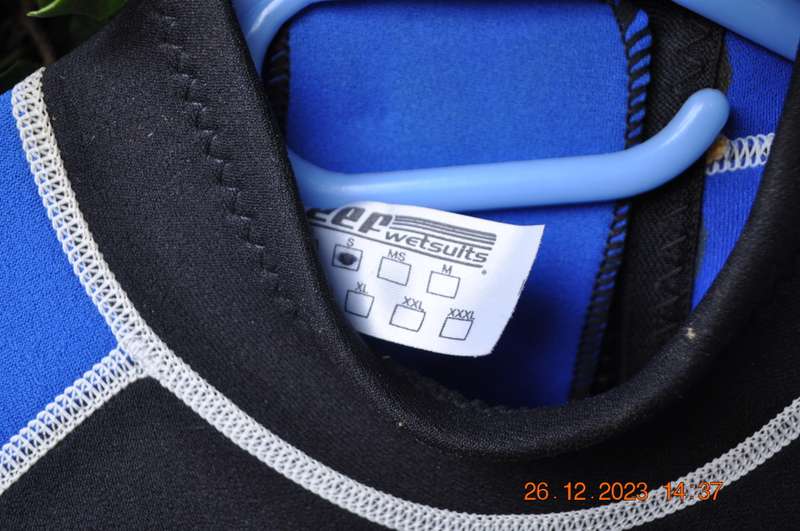 Reef Shorty 3mm Wetsuit Size Small