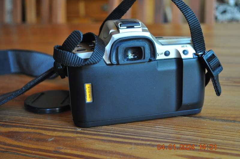 Pentax Mz-60 35mm Film Camera With Lens (not digital)