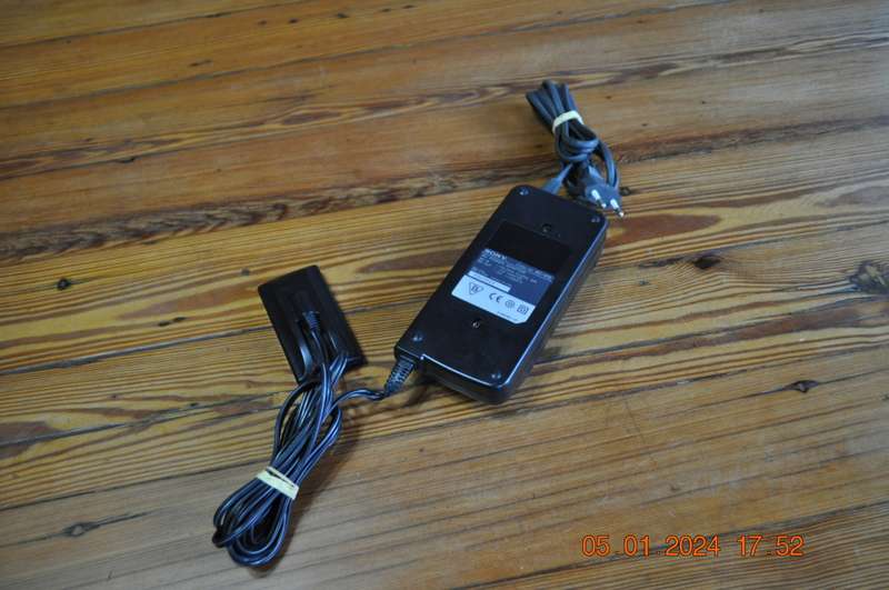Vintage Sony Power Adaptor Battery Charger (working)