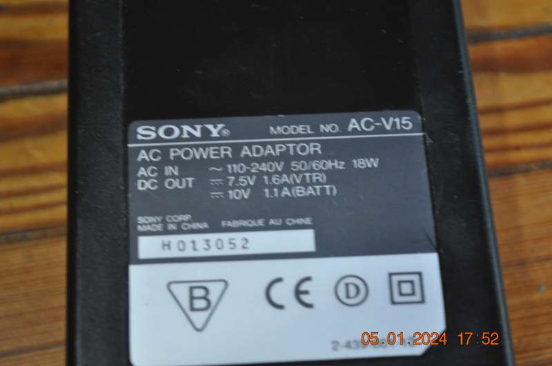 Vintage Sony Power Adaptor Battery Charger (working)