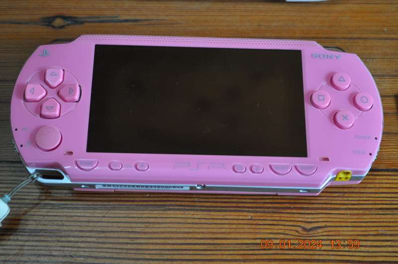 Sony Pink PSP Limited Edition