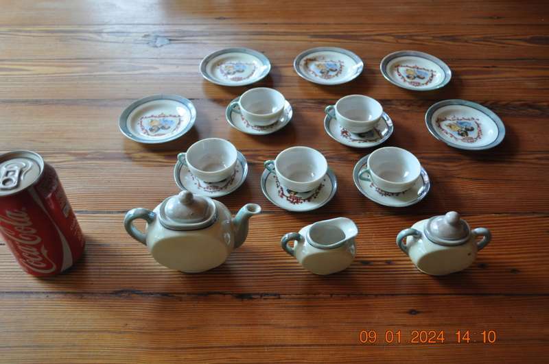 Rare Vintage Kiddies Tea Set Princess Elizabeth And Margaret