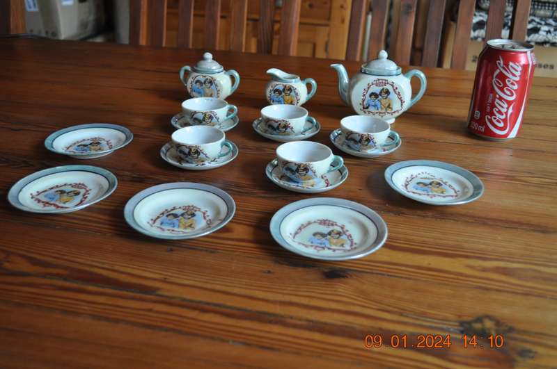 Rare Vintage Kiddies Tea Set Princess Elizabeth And Margaret