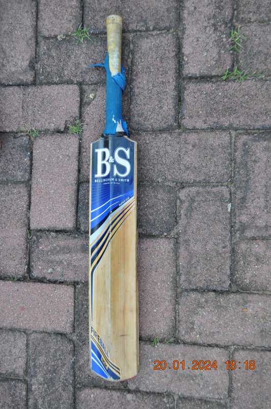 Junior Cricket Kit
