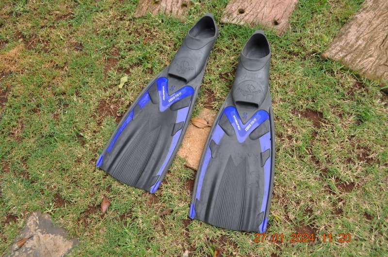 Scubapro Scuba Fins Size 6-7