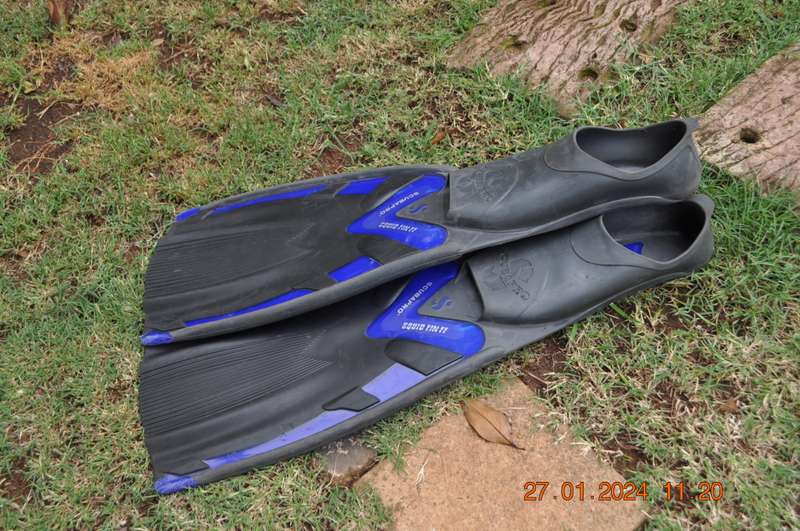 Scubapro Scuba Fins Size 6-7