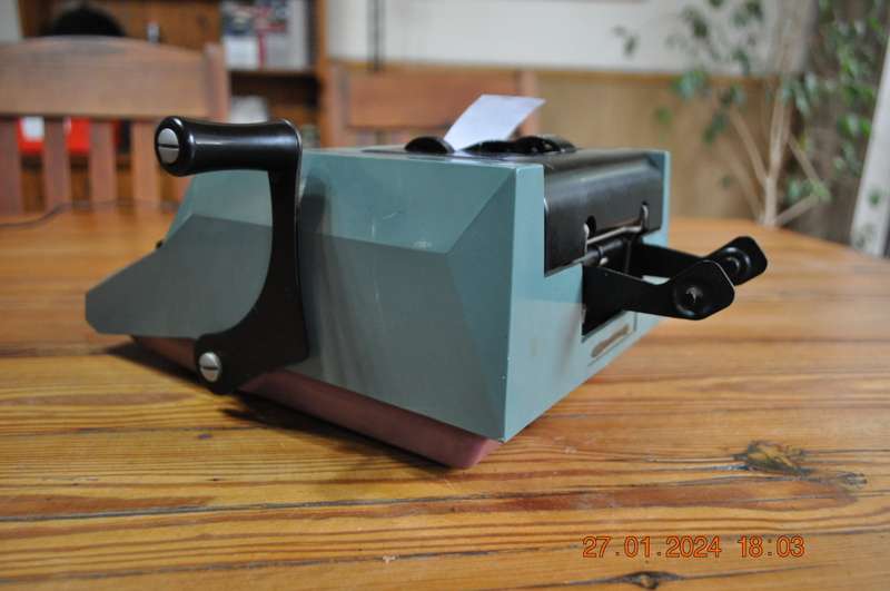 Vintage 1960s Olivetti Hand Crank Adding Machine