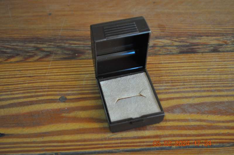 Vintage Mervis Brothers Jewelers Ring Box