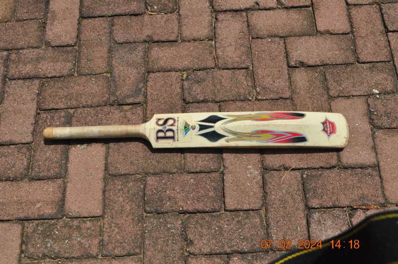 Youth Cricket Kit BS size 6 Bat