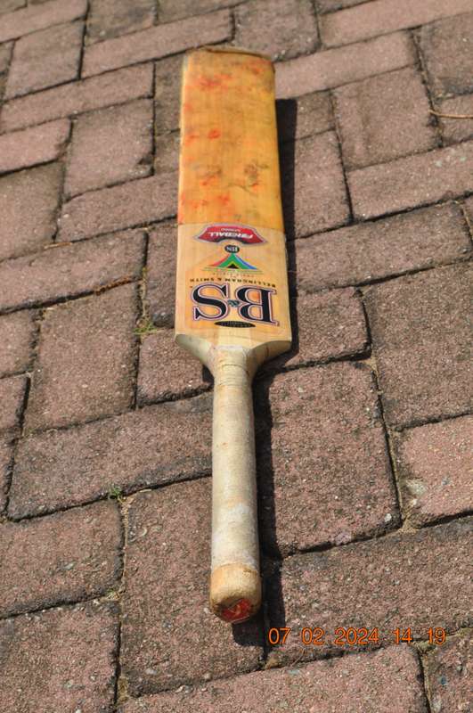 Youth Cricket Kit BS size 6 Bat