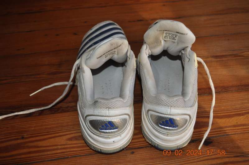 Adidas Cricket Shoes Size (11  UK)