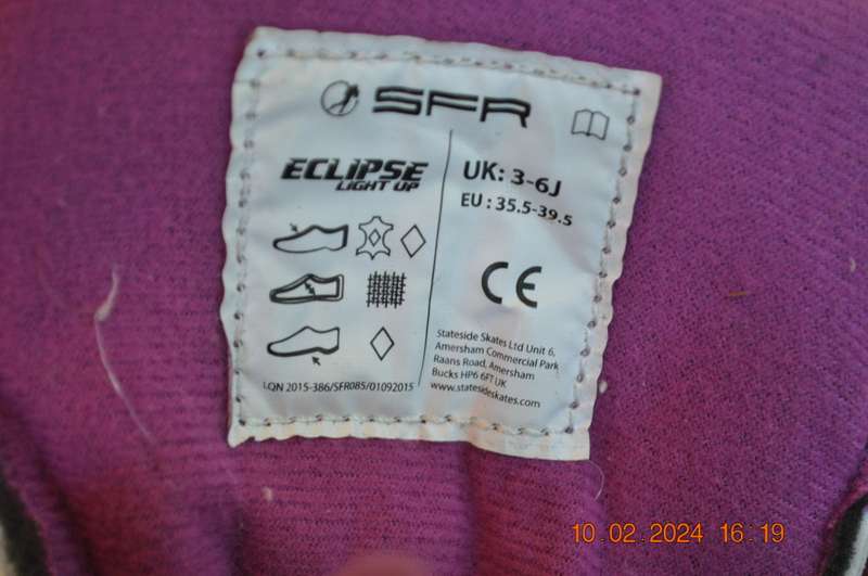 SFR Ice Skates (size 3  6)