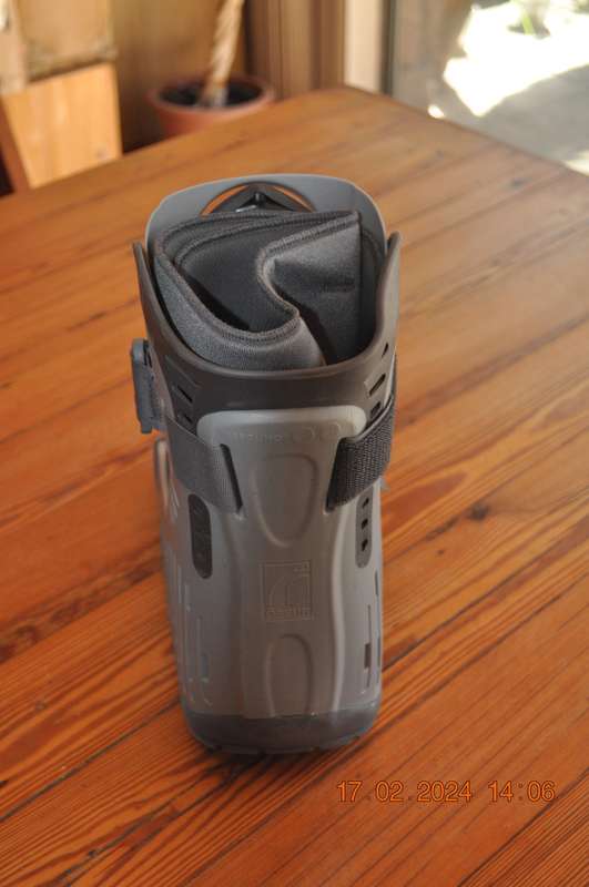 Ossur Short Moonboot Size Large