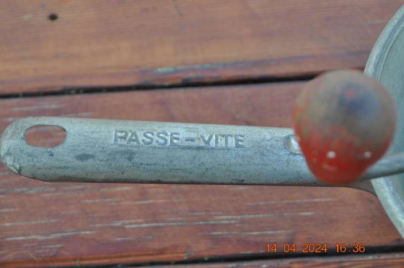 Vintage Passe-Vite Food Ricer Masher Strainer