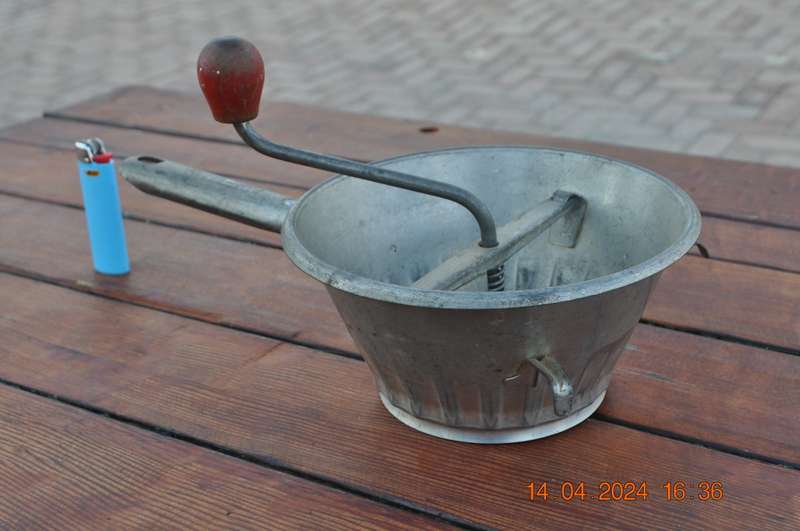 Vintage Passe-Vite Food Ricer Masher Strainer