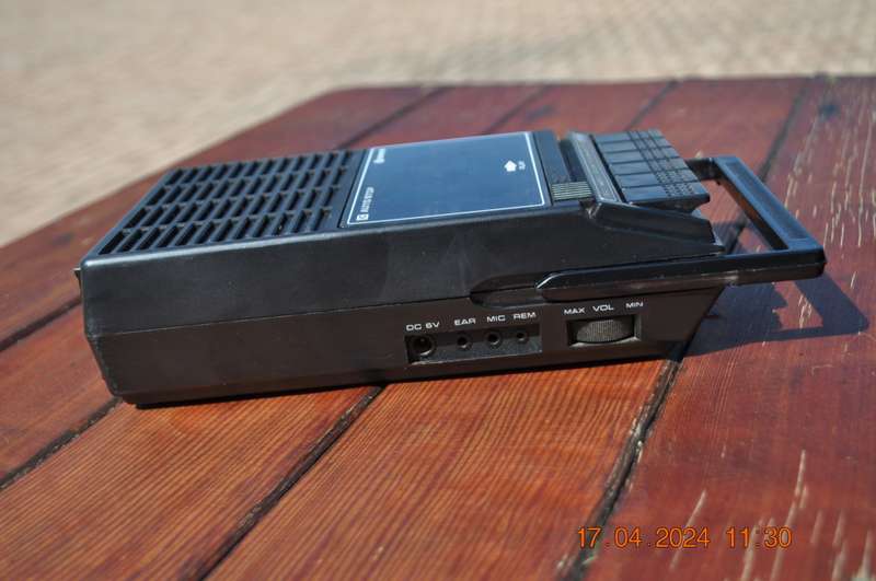 Vintage Sanyo Cassette Recorder
