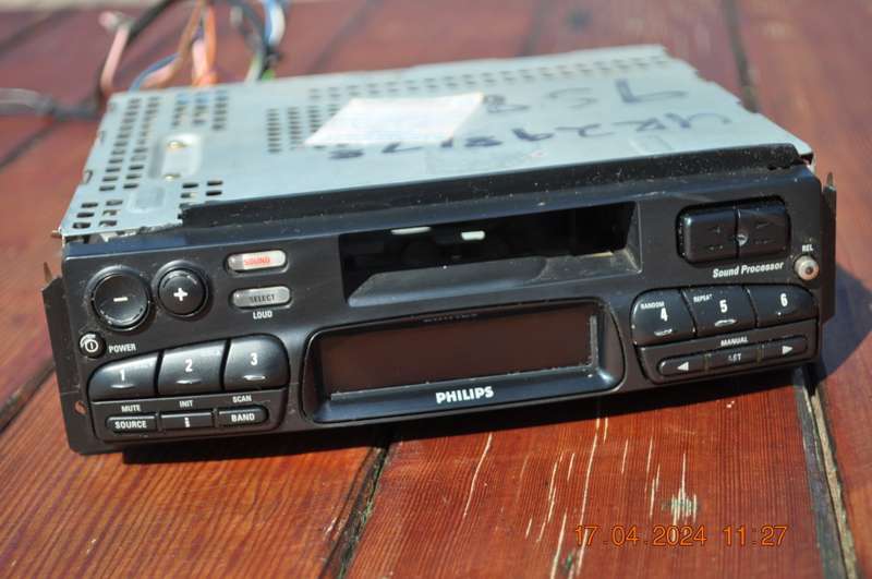 Vintage Phillips Cassette Stereo Car Radio