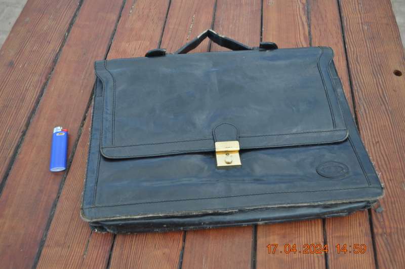 Vintage Leather Innovations Carry Bag