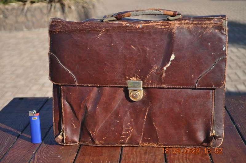 Vintage Lilly K Leather Look Carry Bag