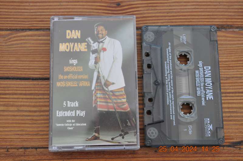 Dan Moyane - Sings Shosholoza (Cassette)