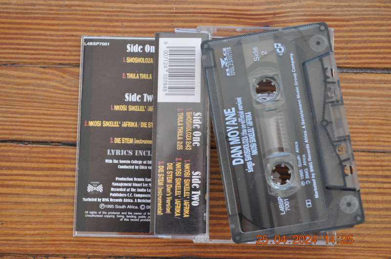 Dan Moyane - Sings Shosholoza (Cassette)