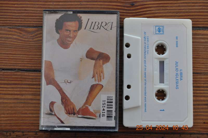 Julio Iglesias - Libra (Cassette)