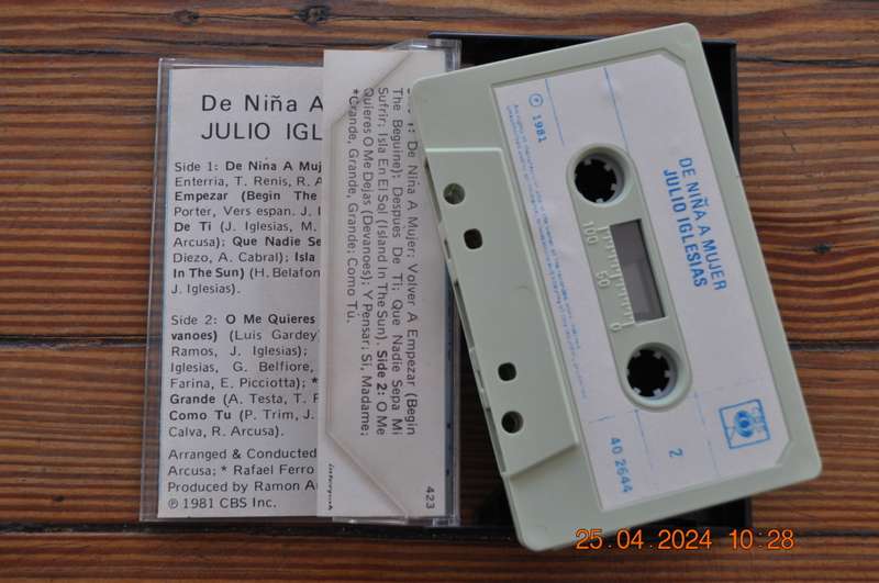 Julio Iglesias - De Nina A Mujer (Cassette)