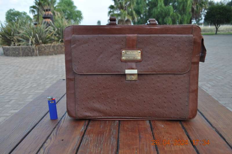 Miland Brown Carry Bag