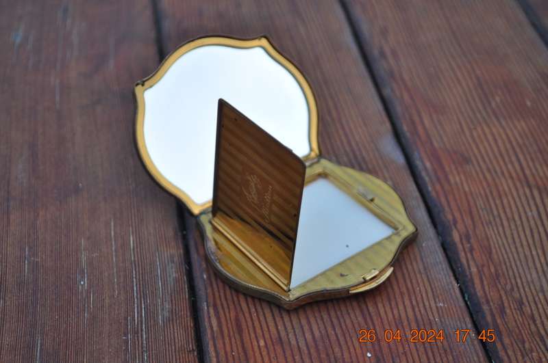 Vintage Fratton Powder Compact