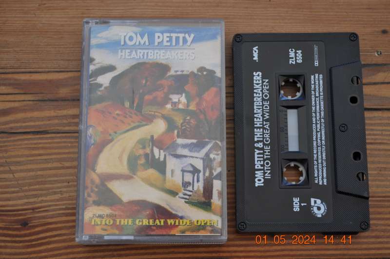 Tom Petty & The Heartbreakers - Into The Great Wide Open (Cassette)