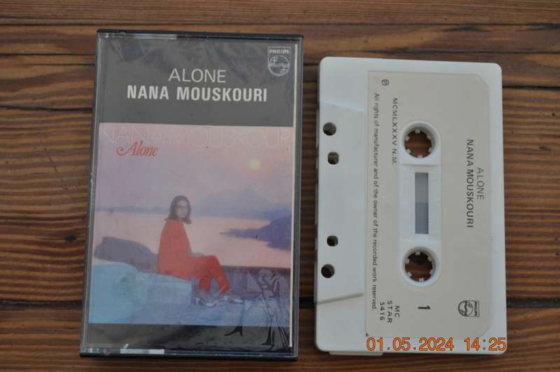 Nana Mouskouri - Alone (Cassette)